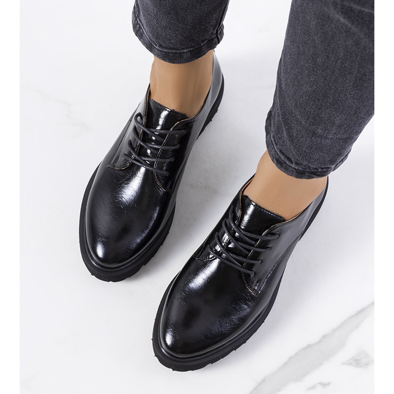 Schwarze Damenschuhe von Mungo 1