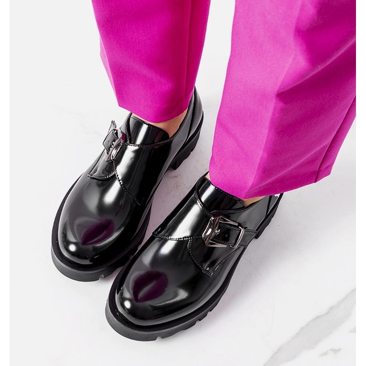 Schwarze Linsenschuhe 1