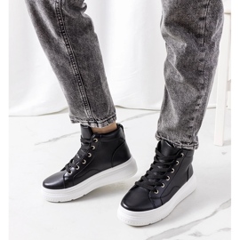 Schwarze Turnschuhe von Nandew 1