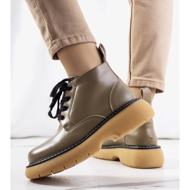 Grüne Stiefel von Redelek 3