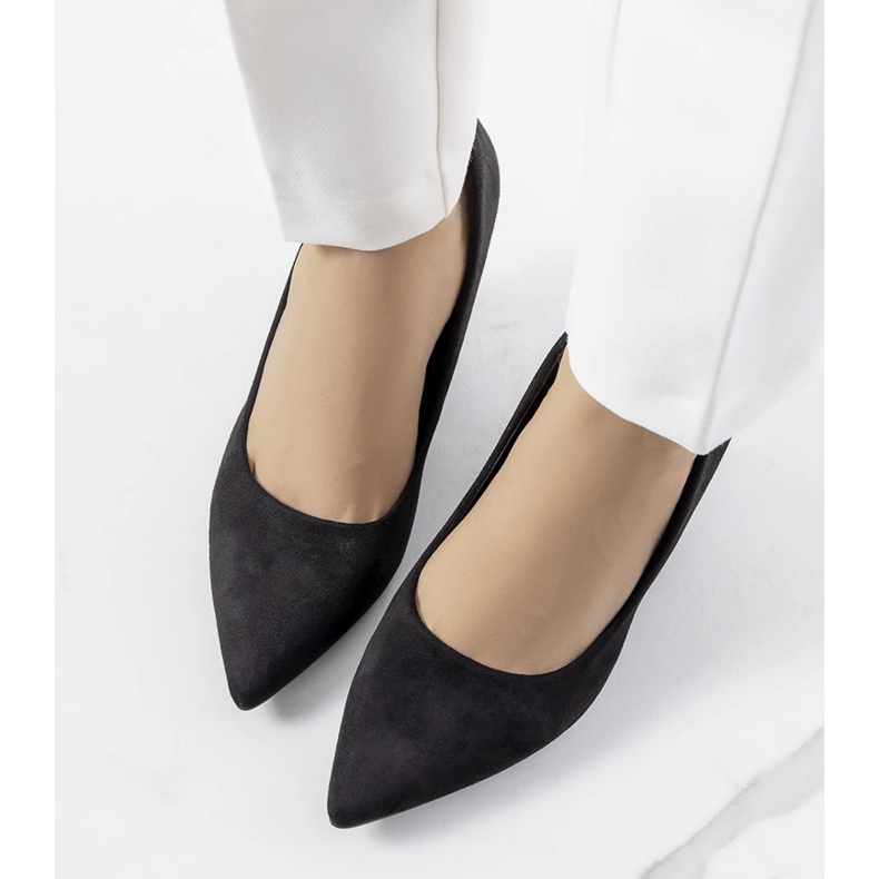 Schwarze Pumps von Beckton 1