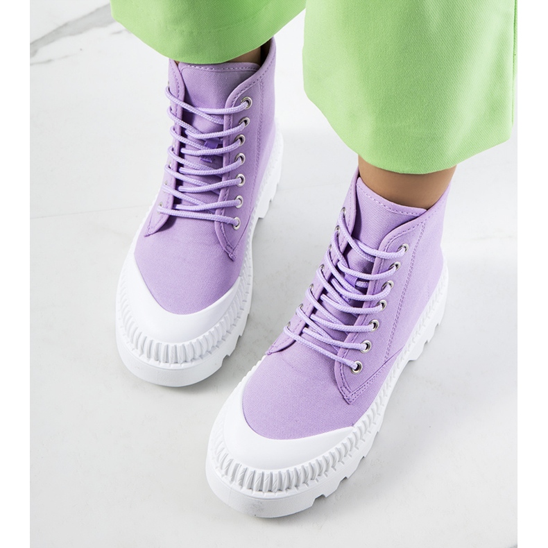 Lila Turnschuhe von Roxo 1
