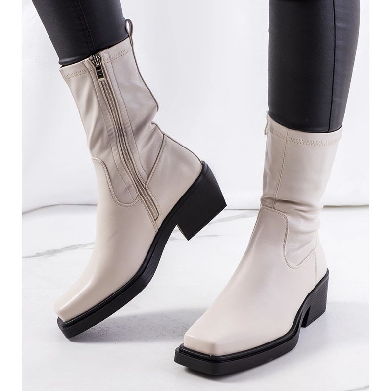 Beige Stiefel mit hohem Absatz von Marisa 1