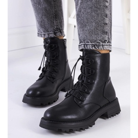 Schwarze Kunstlederstiefel von Cesterfield 1