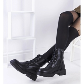 Schwarze Kunstlederstiefel von Wellspring 1