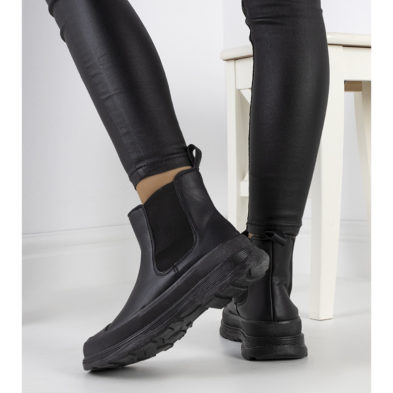 Schwarze Chelsea Boots aus Kunstleder von Loree 1