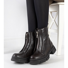 Braune Stiefel mit dekorativem Neal-Reißverschluss 2