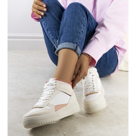 Cremefarbene Turnschuhe für den Adite-Knöchel beige 1