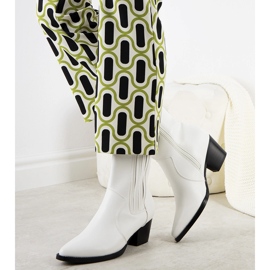 Weiße Cowboystiefel von Bento 1