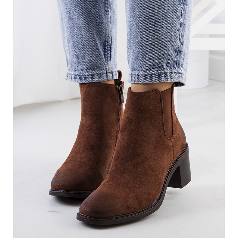 Braune hochhackige Stiefel von Luiza 1