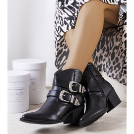 Schwarze Cowboystiefel 1