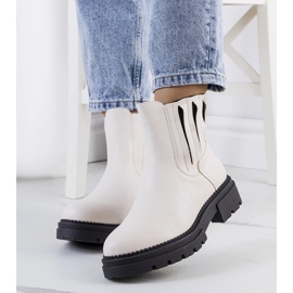 Beige Stiefeletten 1