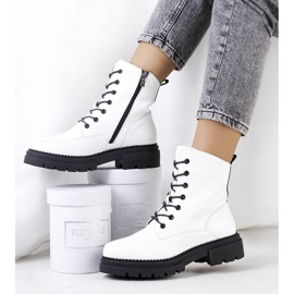 Calders weiße Fallensteller 1