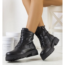 Calders schwarze Fallensteller 1