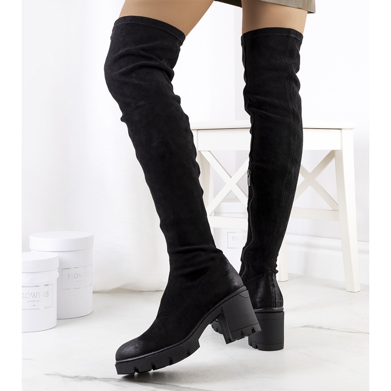 PA1 Schwarze Wildlederstiefel von Nina 1