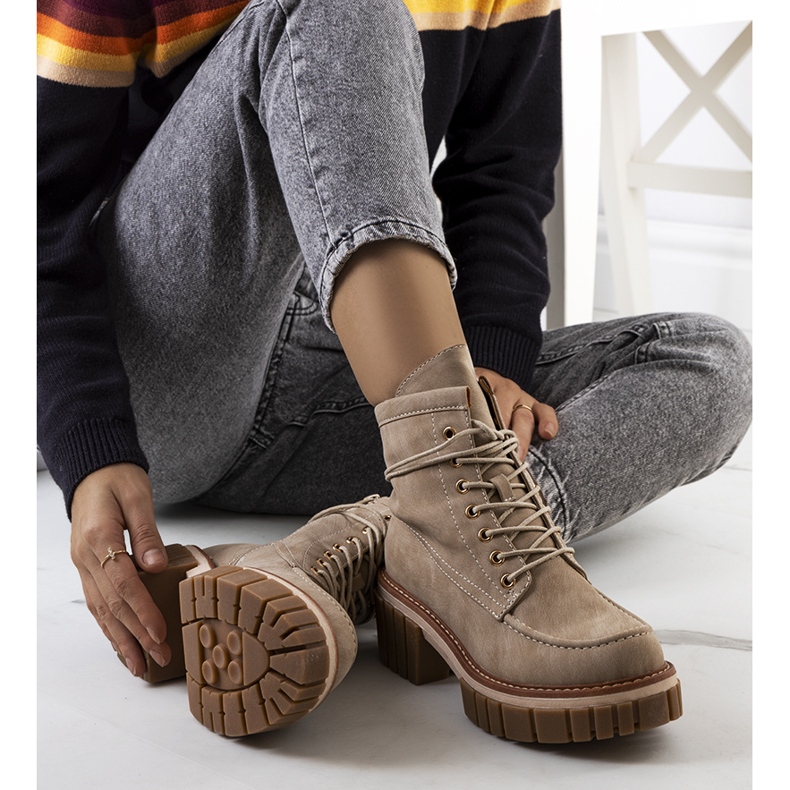 PA1 Beige Fallensteller von Nicolo 1