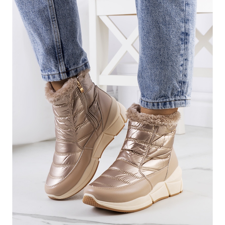 Goldene Schneestiefel von Lago beige 1