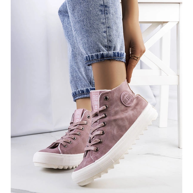 Rosa Turnschuhe isoliert Big Star EE274113 1