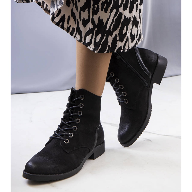 BM Schwarze klassische Lizeth-Stiefel 1