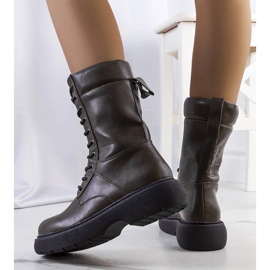 Grüne Damenstiefel von Costel 3