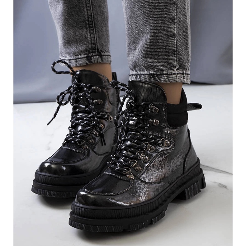 Graue Prepo-Stiefel aus Lackleder schwarz 1