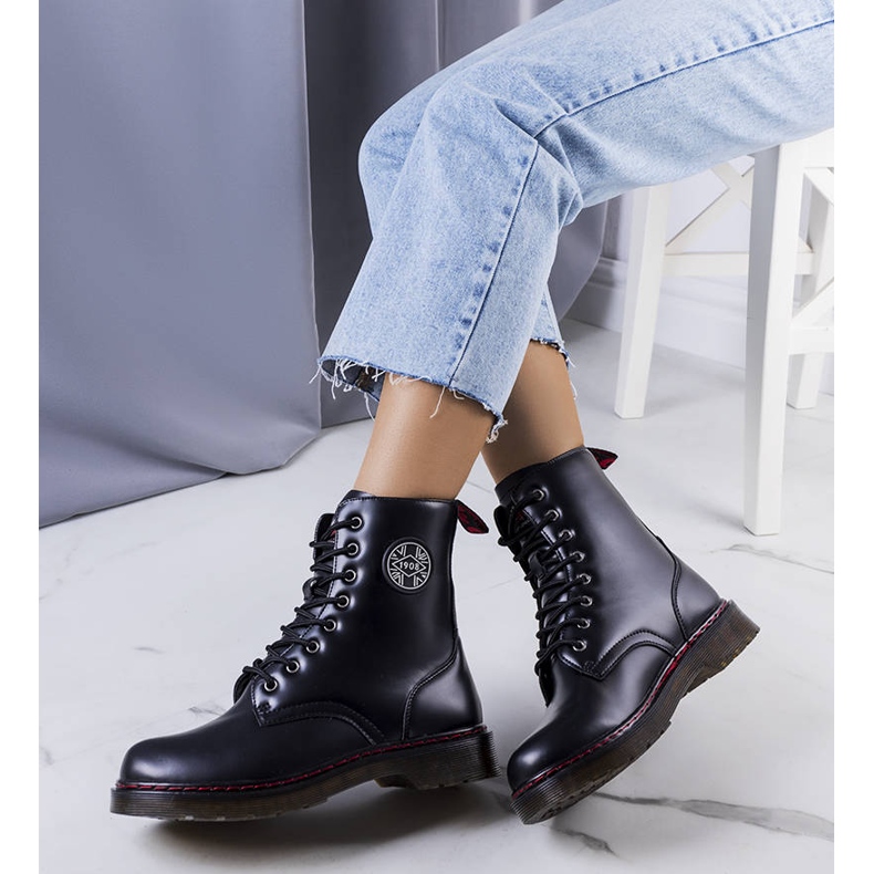 Schwarze isolierte Stiefel LCJ-22-31-1437LA Lee Cooper 1