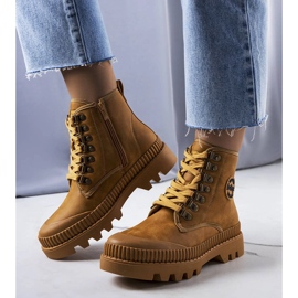 Kamelfarbene isolierte Stiefel LCJ-22-44-1339L Lee Cooper beige 1