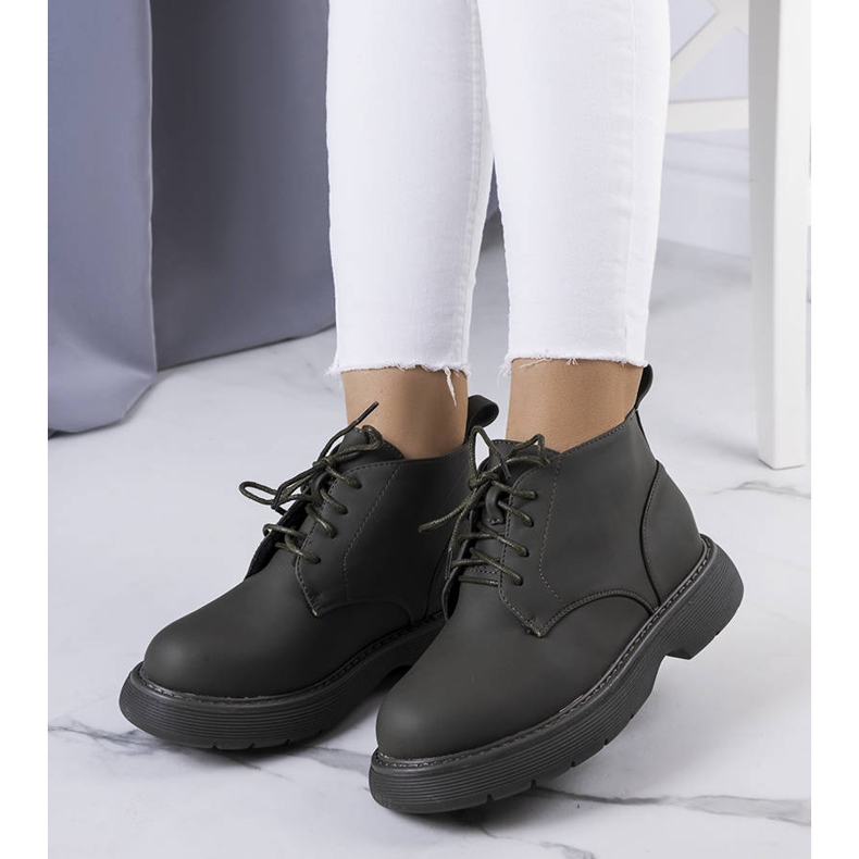 Savino grün isolierte Stiefel 1