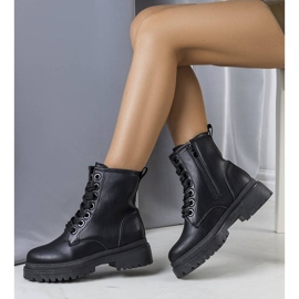 Evento Schwarze isolierte Stiefel von Jolene 1