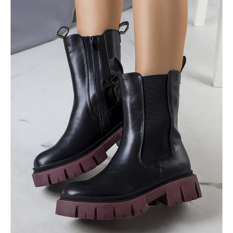 Evento Schwarze Stiefel mit violetter Kaydence-Sohle 1