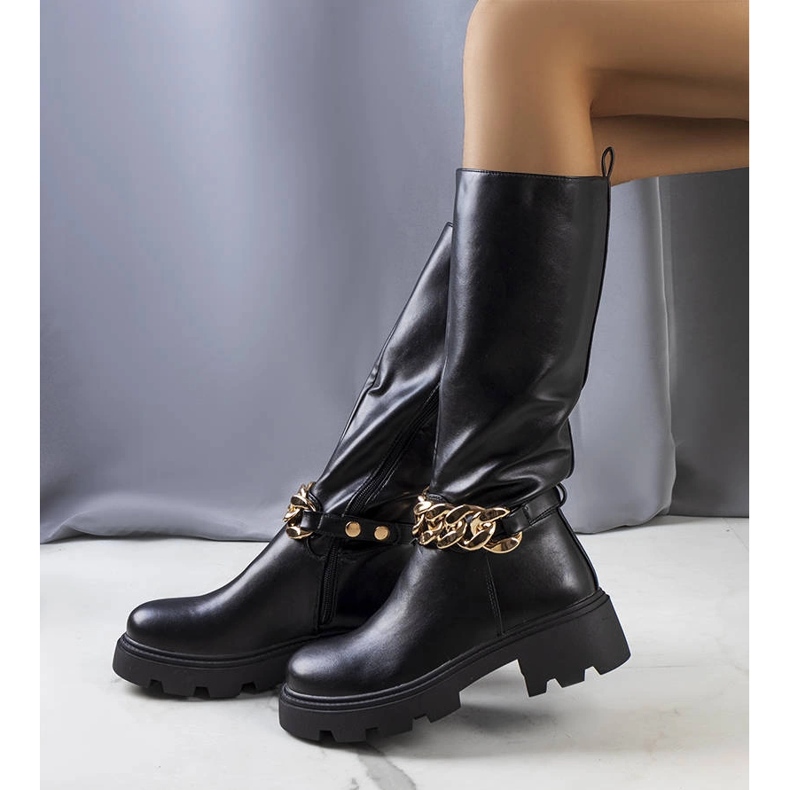 Schwarze isolierte Stiefel von Cortino 1