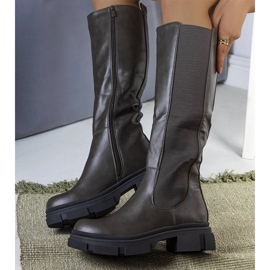 Grüne warme Stiefel von Flores 1