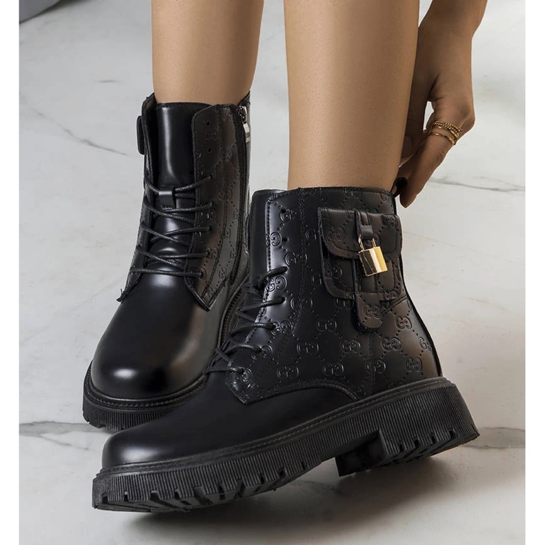 Black Coal isolierte Stiefel schwarz 1