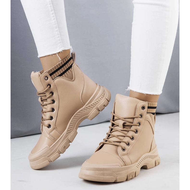Innes beige isolierte Stiefel 1