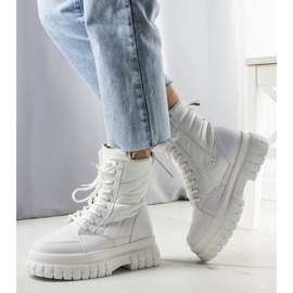 BM Weiße isolierte Schneestiefel von Arinna 1