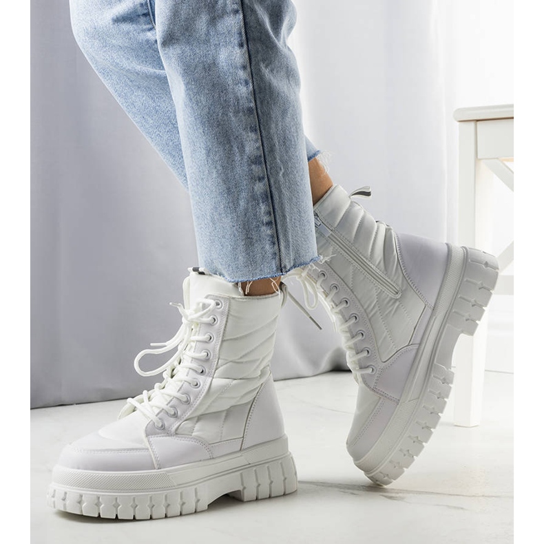 BM Weiße isolierte Schneestiefel von Arinna 1