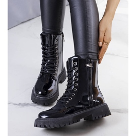 Schwarze isolierte Stiefel von Sido 2