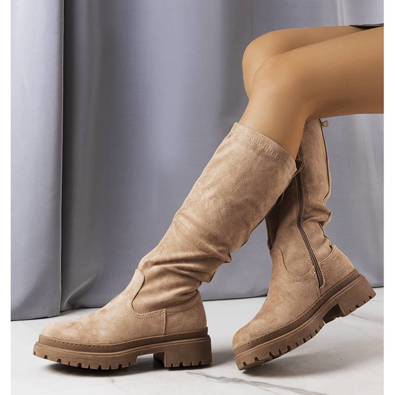 BM Beige isolierte Stiefel von Dementi 1