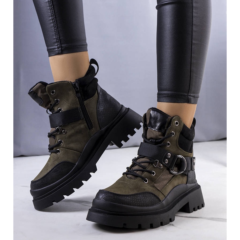 PA1 Grüne isolierte Stiefel von Zakira schwarz 1