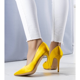 BM Gelbe Pins mit Satin-Finish von Lochlan 1