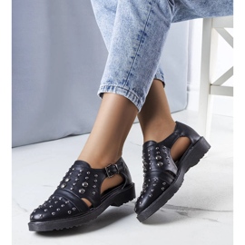 Schwarze Halbschuhe von Eleana 1