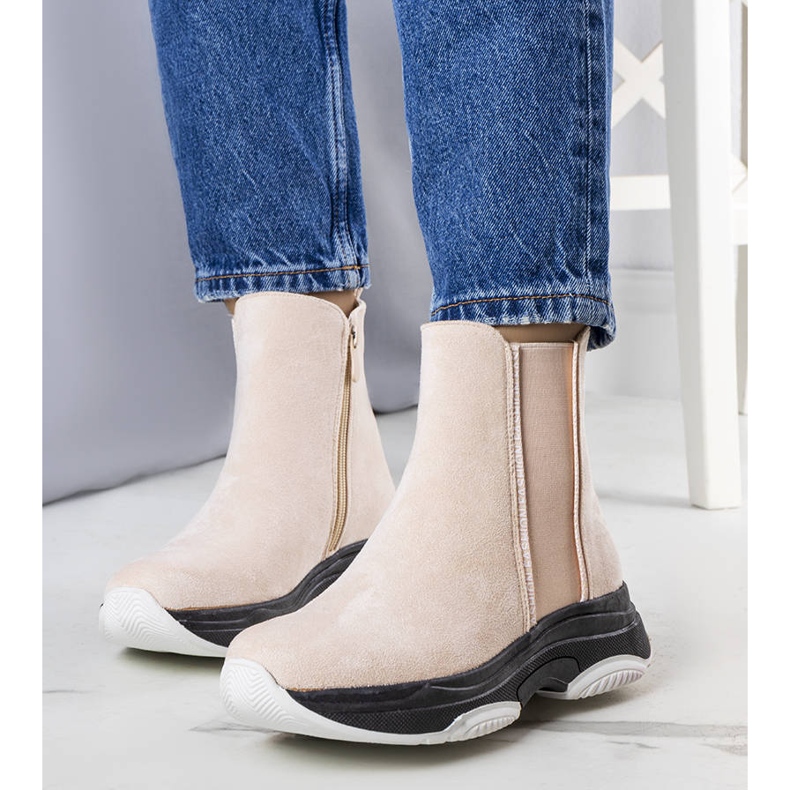 PA1 Beige isolierte Stiefel von Roussy 1