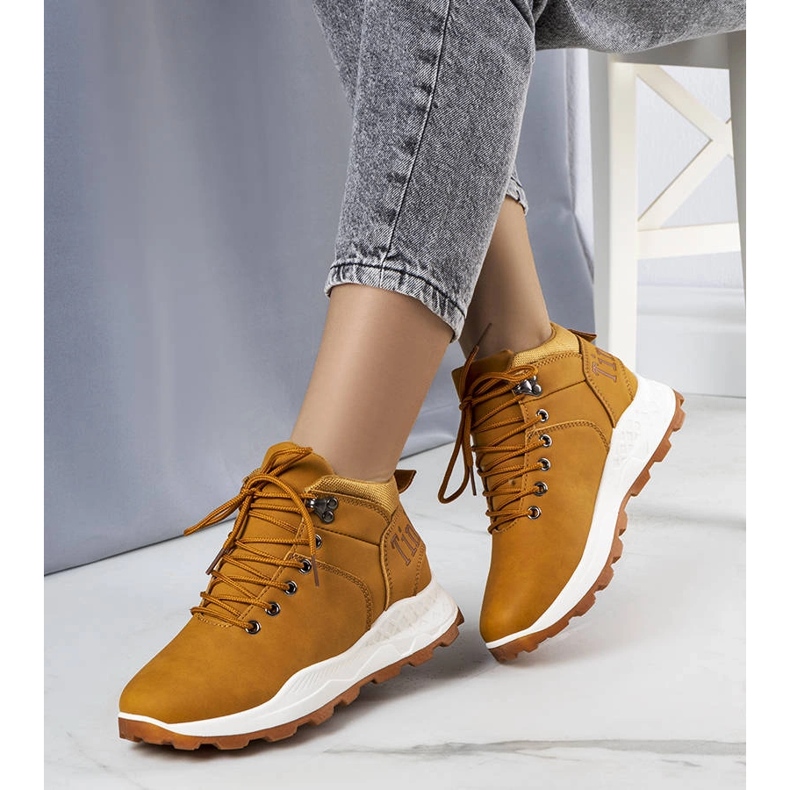 Braune isolierte Damenstiefel von Adleri 1