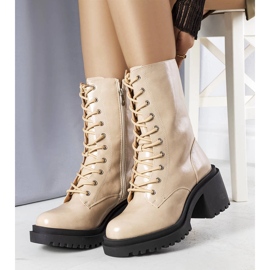 Beige isolierte Stiefel mit hohem Absatz von Verno 1