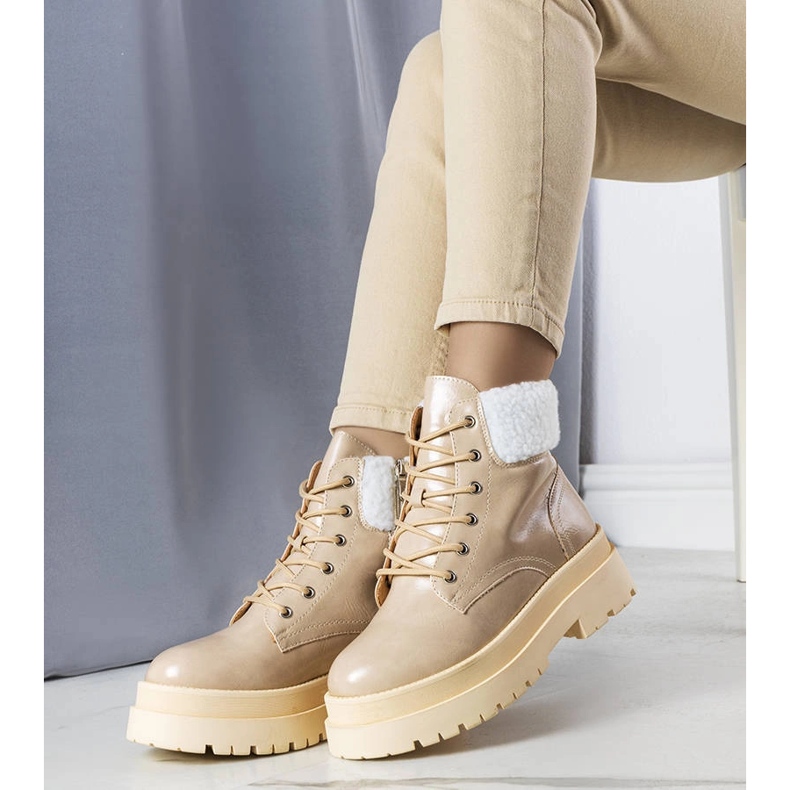 Beige isolierte Stiefel mit Lammfell von Bryas 1