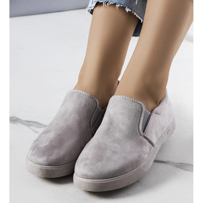 Graue Sneakers aus Öko-Wildleder von Leroy 1