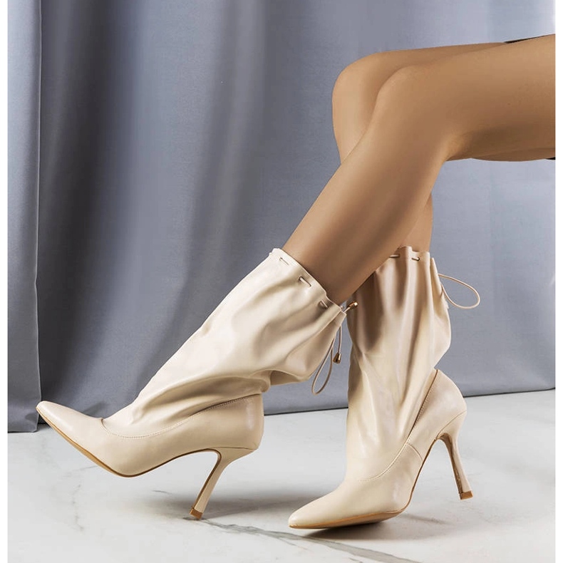 Annalise beige Stiefel mit Stiletto-Absatz 1