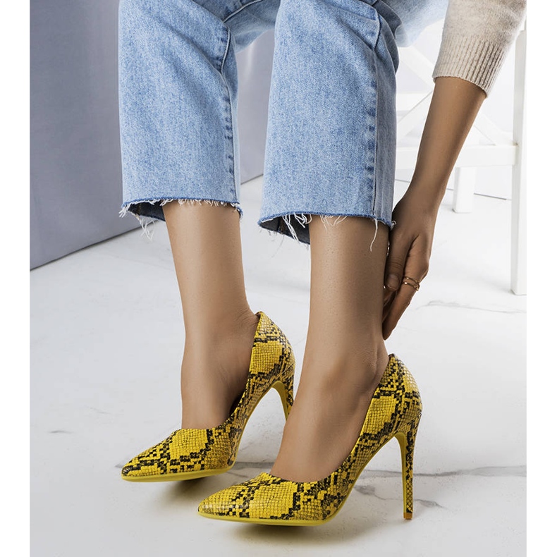 BM Jasiah gelbe Absätze 1