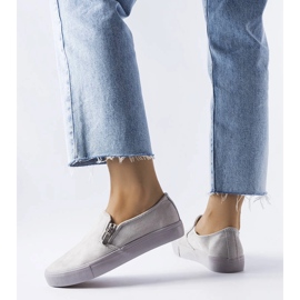 Graue Turnschuhe von Gary 1