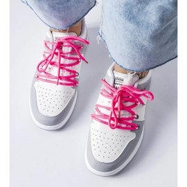 Weiße Retro-Sneaker von Shari 2